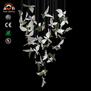 Lustre LED <span class=keywords><strong>en</strong></span> céramique <span class=keywords><strong>blanche</strong></span> à motif floral - Luminaire suspendu d'inspiration naturelle pour escalier, idéal pour villa et atrium d'hôtel - Product Image 1