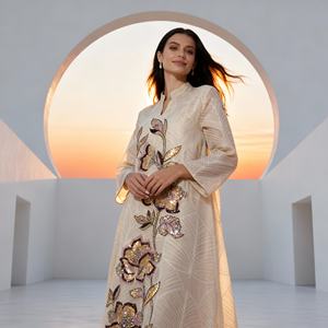 Robe Abaya élégante en polyester brodée sur mesure de luxe en gros pour femmes musulmanes - Product Image 4