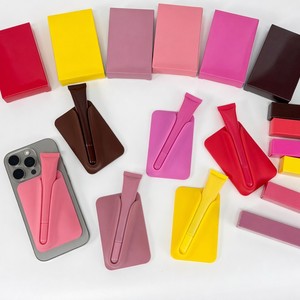 Supporto per Telefono a Forma di Rossetto in Silicone, Accessorio per Cellulare, Regalo, Custodia Magnetica a Scatto per Rossetto - Product Image 3