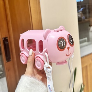500ml Cute Bear Shaped Kinder Wasser flasche Schulter gurt Tragbare Stroh becher für Kinder für Bus Auto Werbe geschenke - Product Image 2