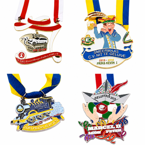 Médaille <span class=keywords><strong>de</strong></span> carnaval personnalisée en gros, plaquée or irrégulière, émail 3D 2D, motifs dessin animé, voiture, <span class=keywords><strong>train</strong></span>, bouffon, ruban, pour festivals européens - Product Image 1