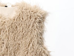 कार एंड ट जा 2025 शरद ऋतु और सर्दियों के नए आगमन बेल्ट राउंड गर्दन आस्तीन रहित पुराने मनी स्टाइल फैशन फुरी बनियान 1303277 - Product Image 5