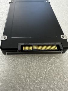 SSD Server untuk Samsung U.3 1.6TB 2.5 inci NVMe SSD PM1735a P50248-001 MZ-WLR1T6B MZWLR1T6HCLR-00AH3 Enterprise Solid State Drive - Product Image 4