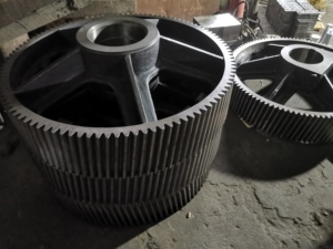 Fabricant de gros engrenages personnalisés Grand engrenage hélicoïdal FC20 en fonte grise pour l'usine de papeterie - Product Image 2