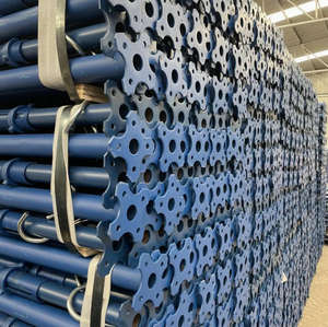 Système d'échafaudage complet avec étais de construction et système de soutènement en acier offrant un support vertical fiable pour les bâtiments - Product Image 4