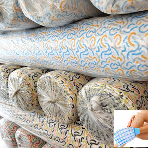 Vente chaude Extra Hardest Jetable 100% Poly Gant <span class=keywords><strong>De</strong></span> <span class=keywords><strong>Bain</strong></span> Rouleaux <span class=keywords><strong>De</strong></span> Tissu Personnaliser L'impression Polyester Stock <span class=keywords><strong>Lot</strong></span> Sur Le Marché Tunisien - Product Image 4