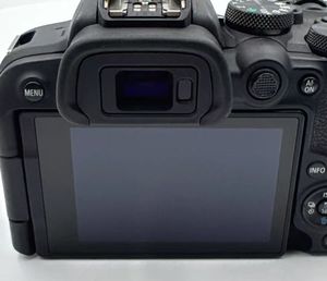 Appareil photo numérique Canon R10 haute performance d'occasion, 24MP, enregistrement vidéo 4K - Product Image 6