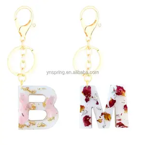 Wholesale Handicrafts Bridesmaid Gifts Cottagecore Real Decorative Natural Dried Pressed Flower Jewelry Jewellery Resin Keychain