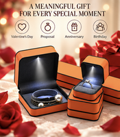 Boîte à bijoux en cuir PU personnalisée avec lumière LED, emballage cadeau en gros pour une célébration romantique, cadeau spécial