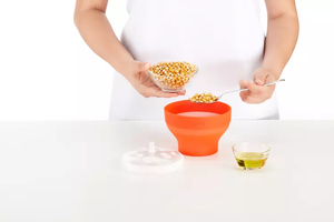 Tazón Plegable para Hacer Palomitas de Maíz en Microondas con Tapa de Silicona, Fabricado en China - Product Image 3