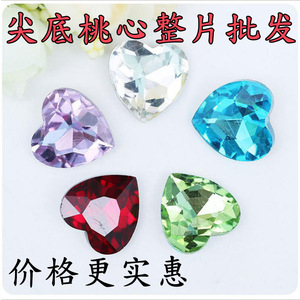 Cristales de vidrio con forma de corazón y pedrería para decoraciones de San Valentín DIY. - Product Image 5