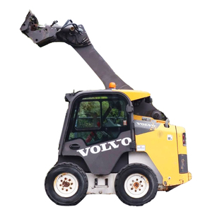 Cargadora VOLVO MC115C en Buen Estado, con Baja Altura al Suelo y Bajo Consumo de Combustible - Product Image 6