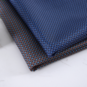 Tissu en <span class=keywords><strong>taffetas</strong></span> tissé 100 % <span class=keywords><strong>polyester</strong></span> imprimé à carreaux, 190T 210T, pour doublure de costumes, manteaux, vestes, vêtements et usage automobile – Grande Vente - Product Image 6
