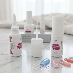 Pegamento para Uñas sin Olor de 5g para Uñas Postizas, Adhesivo Suave No Tóxico de Gran Fijación para Puntas de Uñas, Sin Daños - Product Image 4