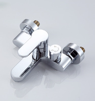 Robinet de baignoire en laiton à poignée unique Robinet de douche chaude et froide Robinet mélangeur de massage par la pluie Robinet de douche triple pour la maison Hôtel