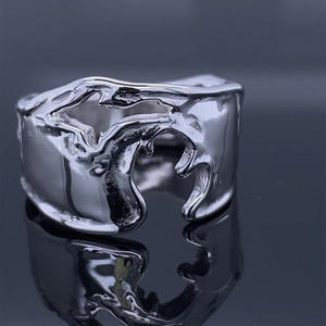 T0932 Anello Moderno in Lega Unisex, Gioiello di Tendenza dal Design Semplice Senza Pietre - Product Image 5