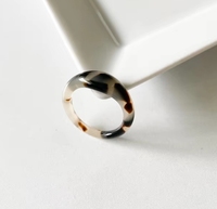 Dôme Dainty écaille de tortue acétate résine déclaration anneau écaille de tortue bijoux de mode en gros personnalisé acrylique bague