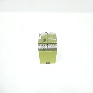 وحدة تحكم PLC V3 للسلامة مع ريلاي 24 فولت تيار مستمر قابلة للبرمجة - Product Image 1