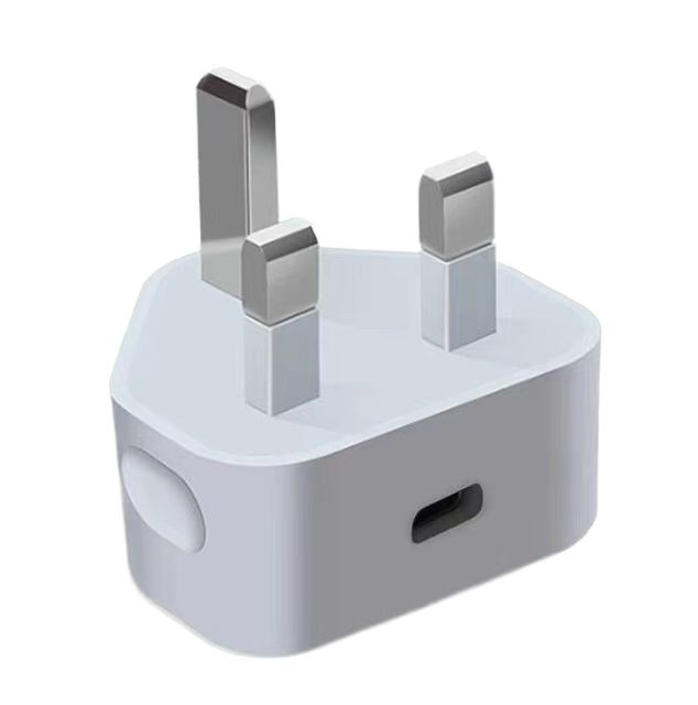 Hot Selling PD 20W UK  Pin Plug USB Type C Port Wall Charger Adapter Suitable for Mobile Phone Electronic Products