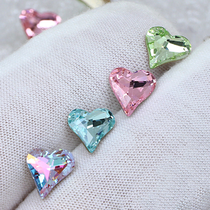 Cuentas de diamantes de imitación de cristal 3D de calidad de lujo de Dongzhou, piedra de lujo de cristal en forma de corazón para joyería de uñas, accesorios al por mayor DIY - Product Image 5