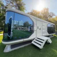 Capsule de maison modulaire empilable contemporaine, étanche, écologique, résistante au feu, en matériau HDPE, pour le camping et les vacances