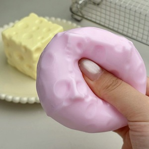 Nuevo Juguete Sensorial Antiestrés de PU de Alta Calidad con Sonido de Queso, Bloque de Relleno Crujiente de Ascenso Lento, Unisex - Product Image 5