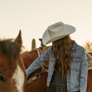 เสื้อโค้ทเดนิมแฟชั่นลำลองแบบใหม่ปี 2025 พร้อมกระดุมบุผ้าฝ้ายสำหรับฤดูใบไม้ร่วง/ฤดูหนาวสำหรับผู้หญิง - Product Image 1