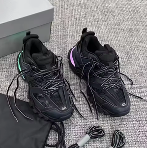 Sneakers di Lusso Firmate di Tendenza 2025 Stile Retrò Originali con Led da Corsa e da Passeggio Autunnali in Dropshipping - Product Image 5