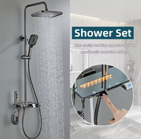 Robinet de salle de bain numérique en laiton à cascade avec affichage LED quatre fonctions et ensemble de douche à température constante de luxe