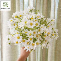 Bouquet de marguerites artificielles en soie de 64 cm, orange et blanc, mini-fleurs de cosmos pour mariage, maison, décoration de la Saint-Valentin, vente en gros