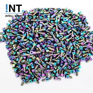 De titanio DIN912 M4 * 8 PVD color Arco Iris pernos de titanio - Product Image 1
