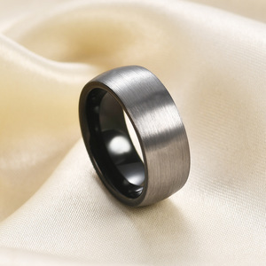Anillo de Carburo de Tungsteno de 4, 6 y 8 mm con Acabado Esmerilado, Anillo de Boda Unisex - Product Image 4