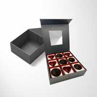Boîte à chocolat en papier noir magnétique de luxe, faite à la main, avec fenêtre, qualité alimentaire, lamination brillante, éponge, logo personnalisé en feuille chaude, cadeau