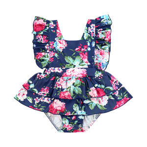 Vêtements pour bébé fille pas chers, barboteuse à volants et bretelles pour nouveau-né, barboteuse à petites fleurs bleues, vente en gros, vêtements d'été - Product Image 2