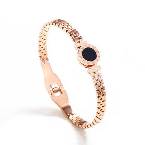 Guangzhou <span class=keywords><strong>Bracelet</strong></span> Romain <span class=keywords><strong>En</strong></span> Acier Inoxydable Bijoux Femme Grossiste De Bijoux Inoxidable <span class=keywords><strong>En</strong></span> Euro <span class=keywords><strong>En</strong></span> Gros Bracelets <span class=keywords><strong>En</strong></span> Acier Chirurgical - Product Image 6