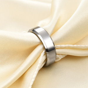 Anillo de Acero de Tungsteno de 6 mm y 8 mm con Doble Bisel Geométrico, Joyería para Uso Diario Masculino - Product Image 3
