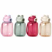 Bouteille d'eau personnalisée Tritan de 1200 ml avec sangle d'épaule, paille et couvercle rabattable à oreilles d'ours