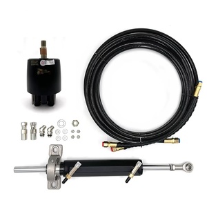 Kit de direction hydraulique inboard Dorham Marine Accessories avec pompe de commande et cylindre compact doté d'un piston, en vente - Product Image 3