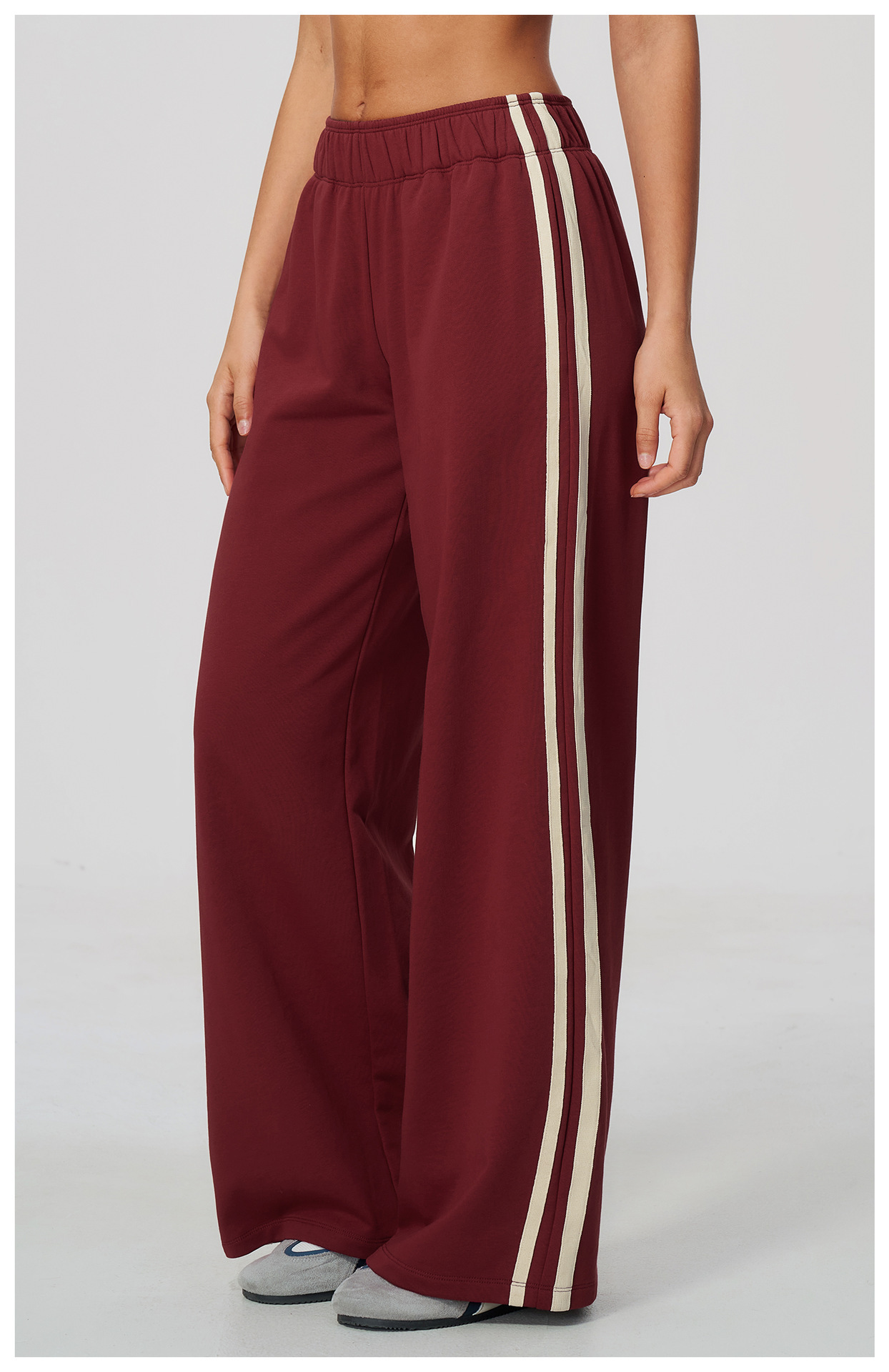 Color-Block Plus-Size Activewear Pants: back view showing construction, seams and support