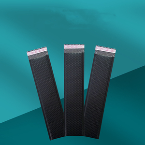 Bán buôn tùy chỉnh đệm phong bì tùy chỉnh in kích thước lớn dải màu đen bong bóng bưu phẩm với logo vận chuyển túi cho quần áo - Product Image 1