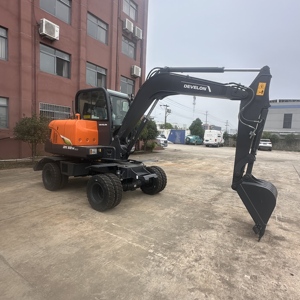 Excavatrice sur pneus d'occasion DOOSAN DX60 MINI Excavatrice - Product Image 5