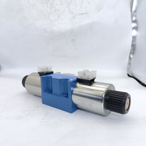 Solénoïde hydraulique DG4V-3 DG4V-5 DG4V-3-OC-M-U-H7-60 DG4V-5-2ALJ-M-U-H-6-20 Conception compacte Taille 10x5x8 mm pour une application peu encombrante - Product Image 1