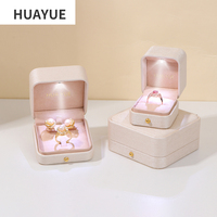 Boîte à Bijoux LED de Luxe Huayue avec Logo Personnalisé en Cuir PU pour Bagues, Boucles d'Oreilles, Pendentifs, Bracelets et Colliers