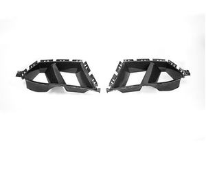Pare-chocs avant en fibre de carbone avec prise d'air et fentes latérales pour G80 M3/G82/G83 M4 CS/GTS - Product Image 1