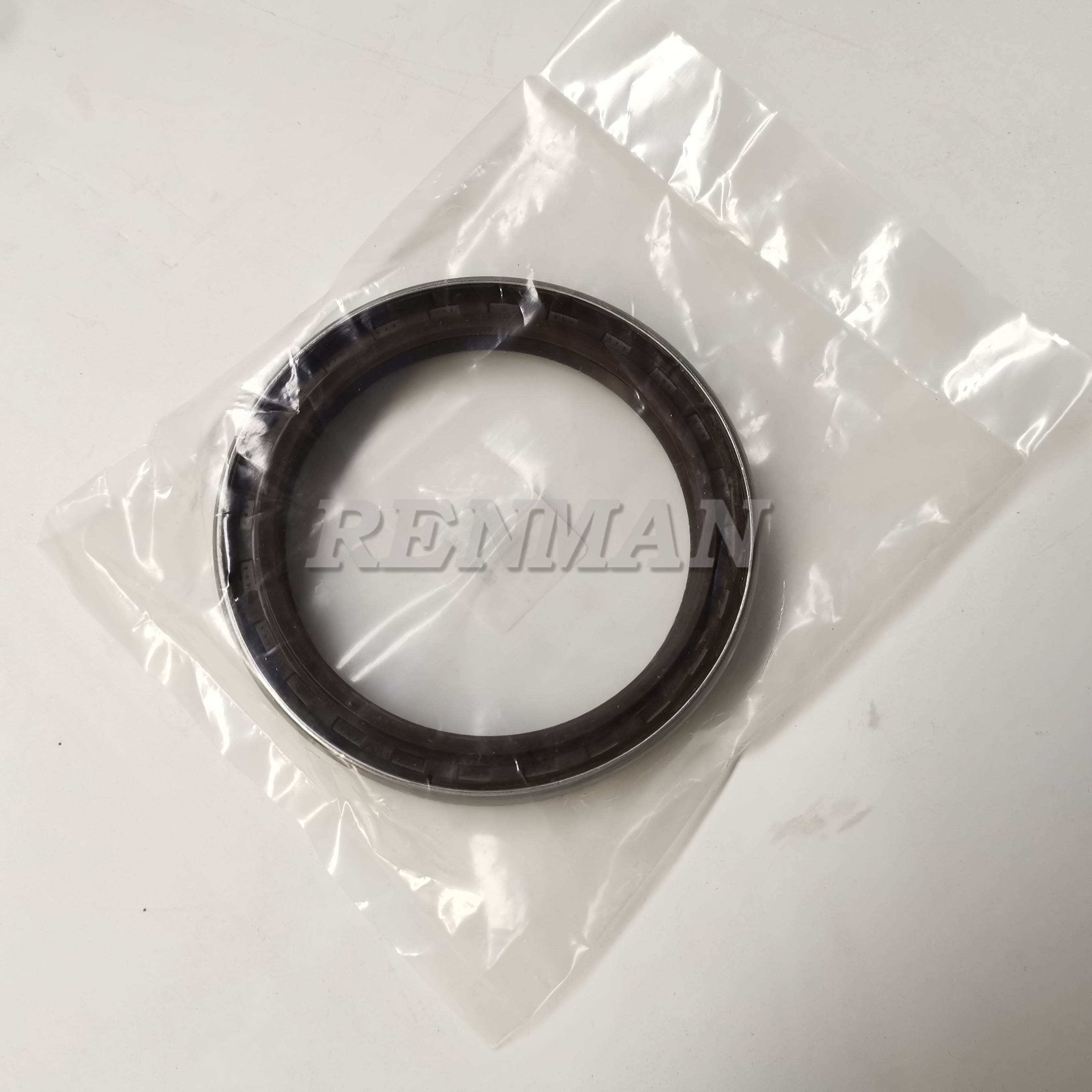 Cummins B3.3 QSB3.3 Engine Flywheel Housing Rear Crankshaft Oil