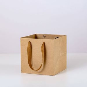 Bolsa de Papel Kraft Cuadrada Personalizada con Logotipo, Bolsa de Embalaje para Ramos de Flores y Pasteles con Asa - Product Image 4