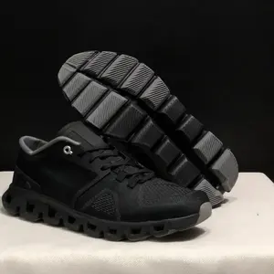 Nuove Scarpe <span class=keywords><strong>da</strong></span> <span class=keywords><strong>Corsa</strong></span> per Uomo e <span class=keywords><strong>Donna</strong></span>, Sneakers di Design Cloudds, Scarpe <span class=keywords><strong>da</strong></span> Ginnastica Triple Black White, Stile Walking - Product Image 4