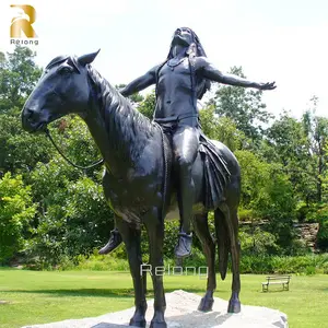 Знаменитая наружная садовая декоративная большая латунная Мужская ездовая индийская Лошадь бронзовая скульптура