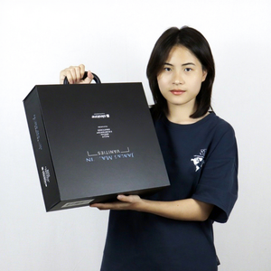 Coffret Cadeau Portable de Luxe Crown Win : Imprimante, Mousse Parfumée, Valise Magnétique, Embossage Biodégradable, Sérum Soin de la Peau - Product Image 1