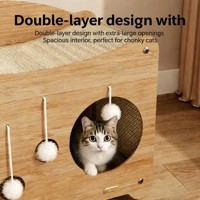 Arbre à chat surélevé moderne et durable à 2 niveaux avec poteaux à gratter en sisal, lit en bois massif, griffoir d'intérieur et jouets suspendus, emballage en carton